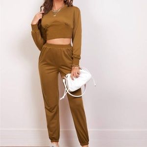 Only wore this once!! Such a cute cozy fit